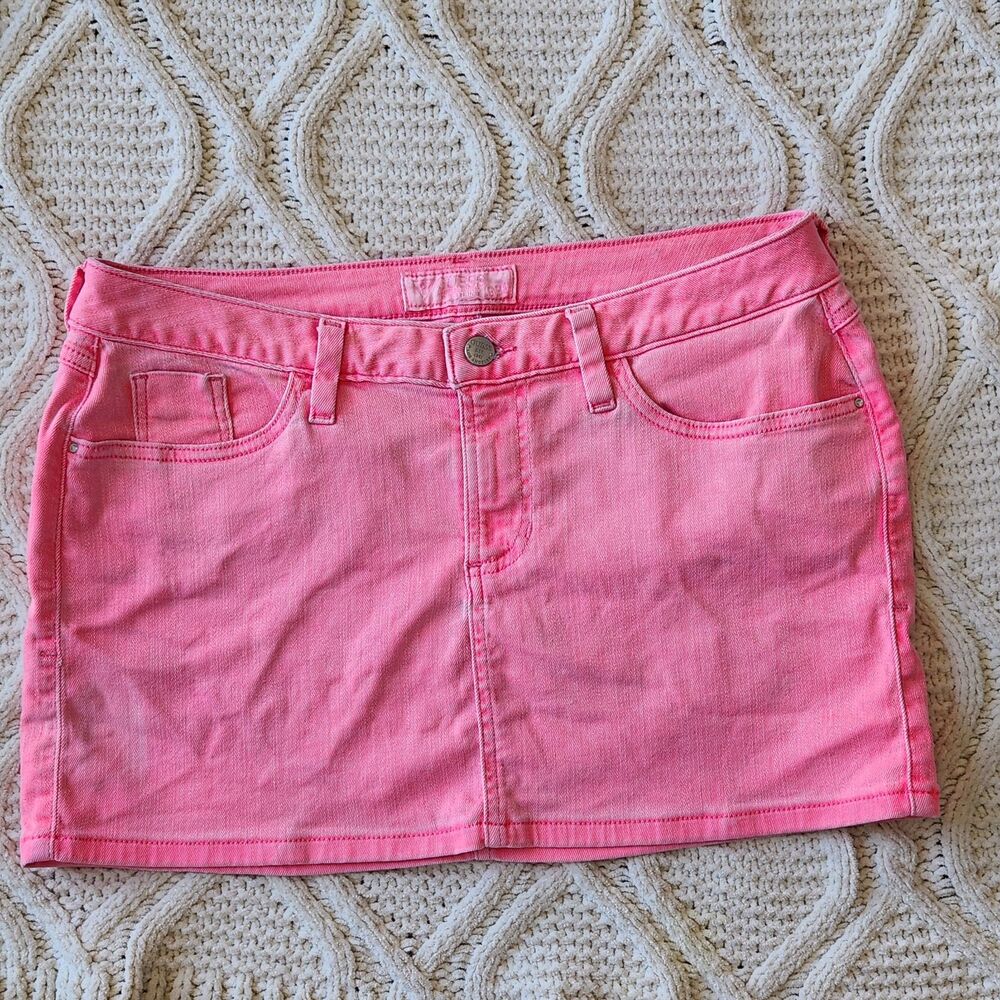 Vintage Hot Pink Stonewashed Guess Mini Skirt Size 30